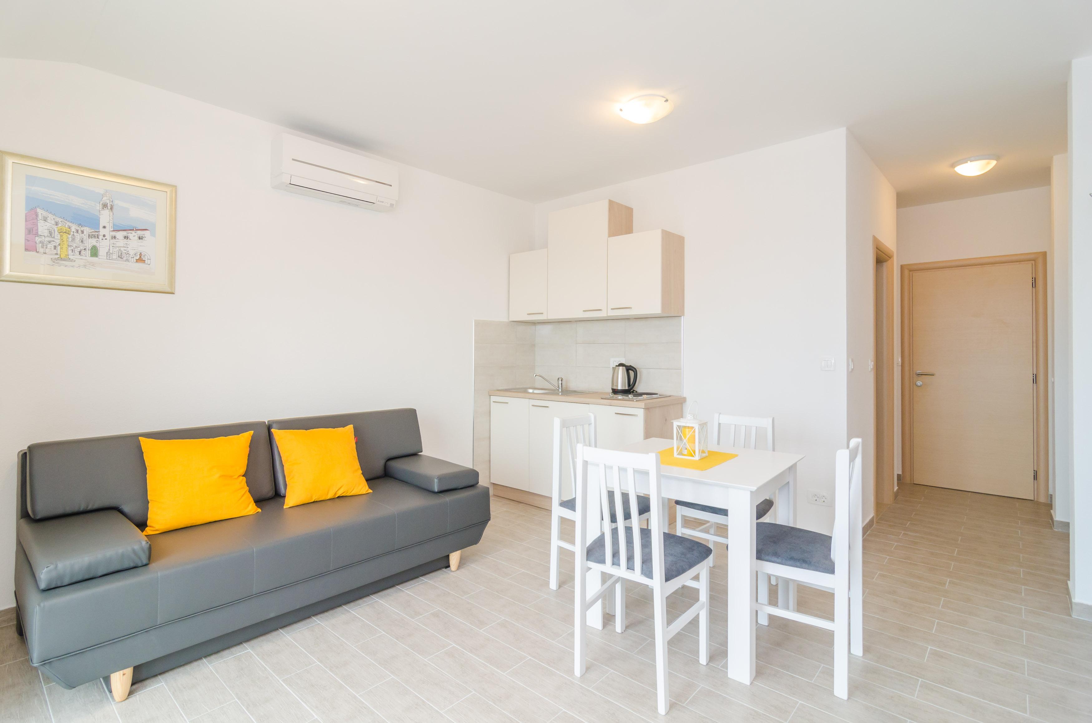 Apartament Dadic *